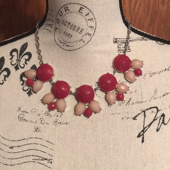 Statement necklaces - Picture 2 of 3